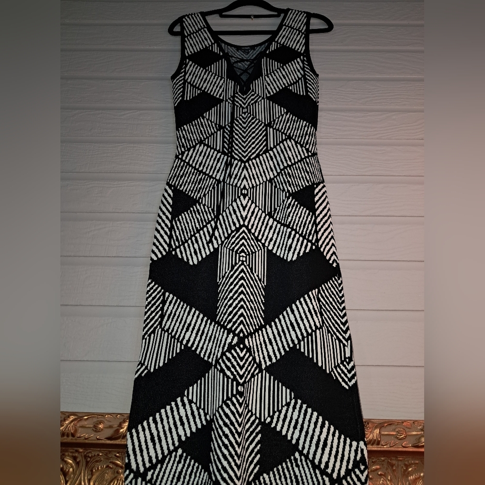 EUC XOXO Black n White Sheath Midi Dress Sleeveless V-Neck Cocktail - Picture 9 of 15